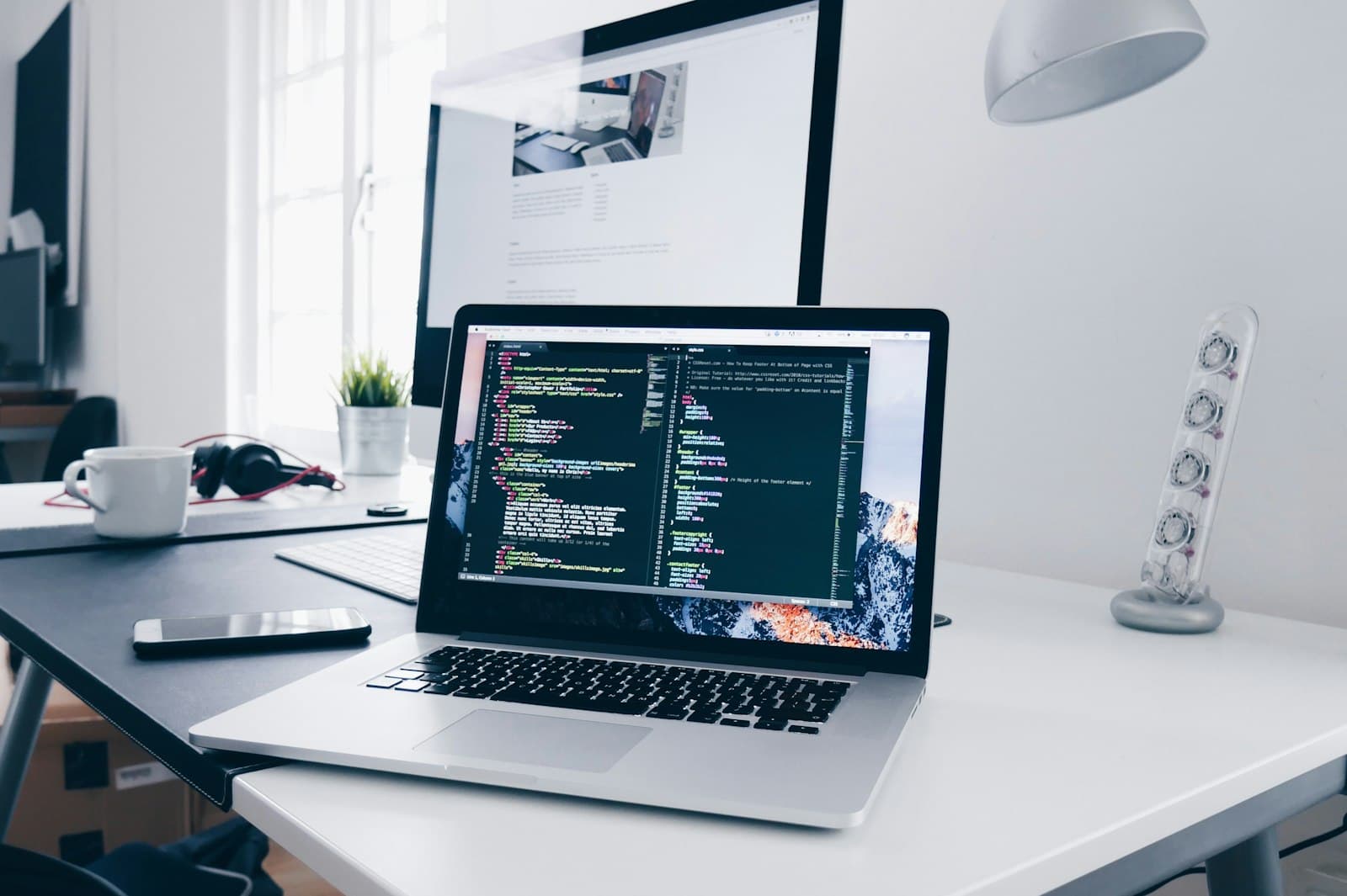 WordPress Maintenance Checklist 2026. Photo via Unsplash (https://unsplash.com/photos/c5249f4df085).